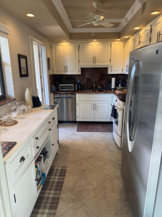 Building Photo - 14 Turtle Creek Dr