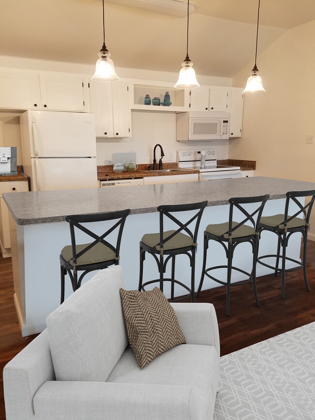8' island - 1654 Skyline Dr