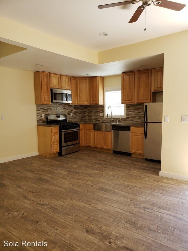 Foto del edificio - 602 W 75th St
