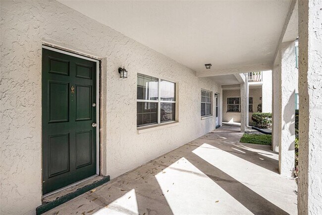 Foto del edificio - 4325 Aegean Dr