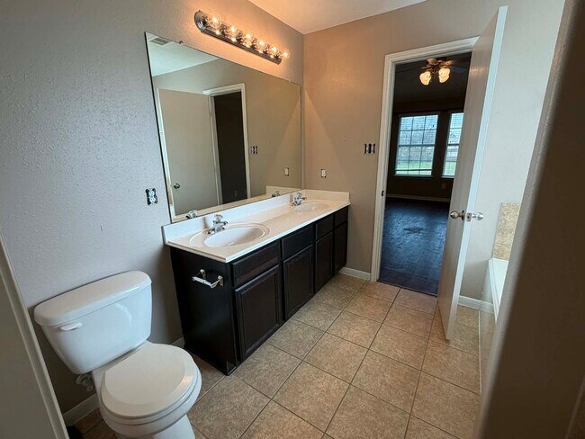 Foto del edificio - 9403 Sunflower Ridge Ln