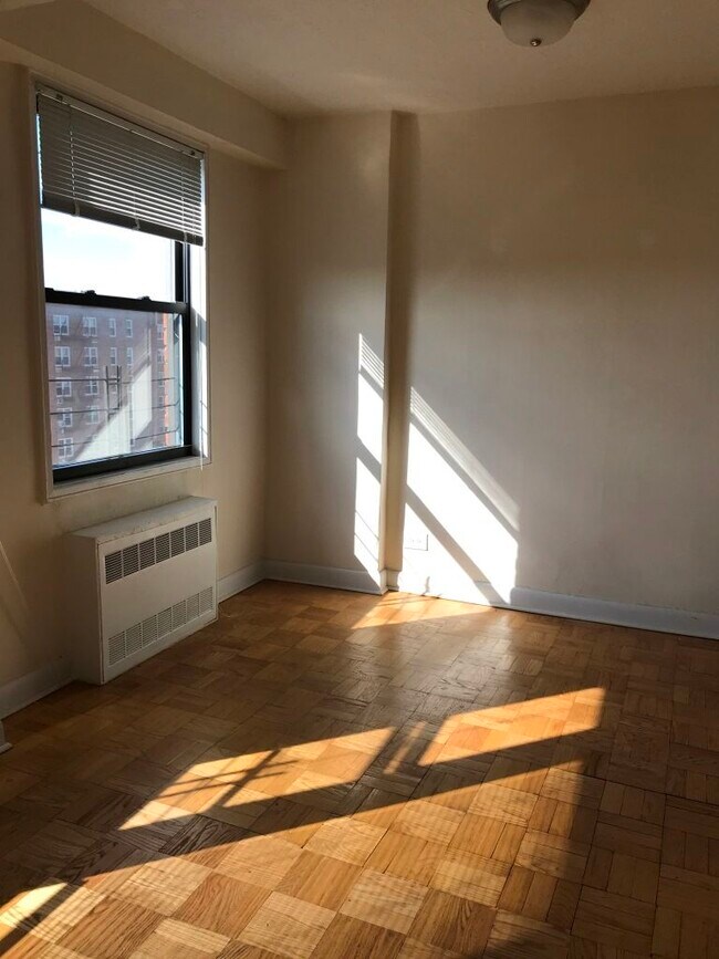 Foto del edificio - 98-01 67th Ave