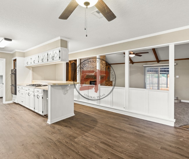 Building Photo - 521 Jancy Dr