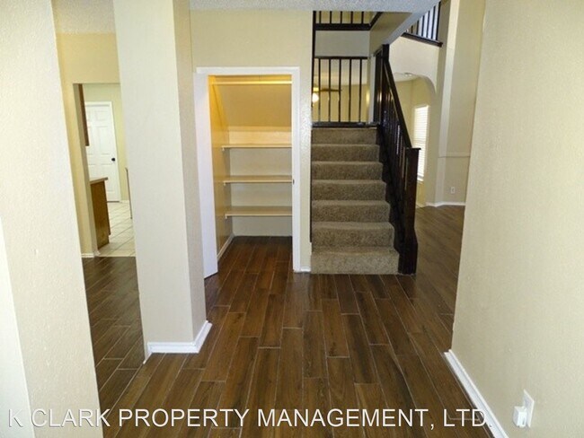 Building Photo - 4 br, 2.5 bath House - 8014 SUNSHINE TOWER DR