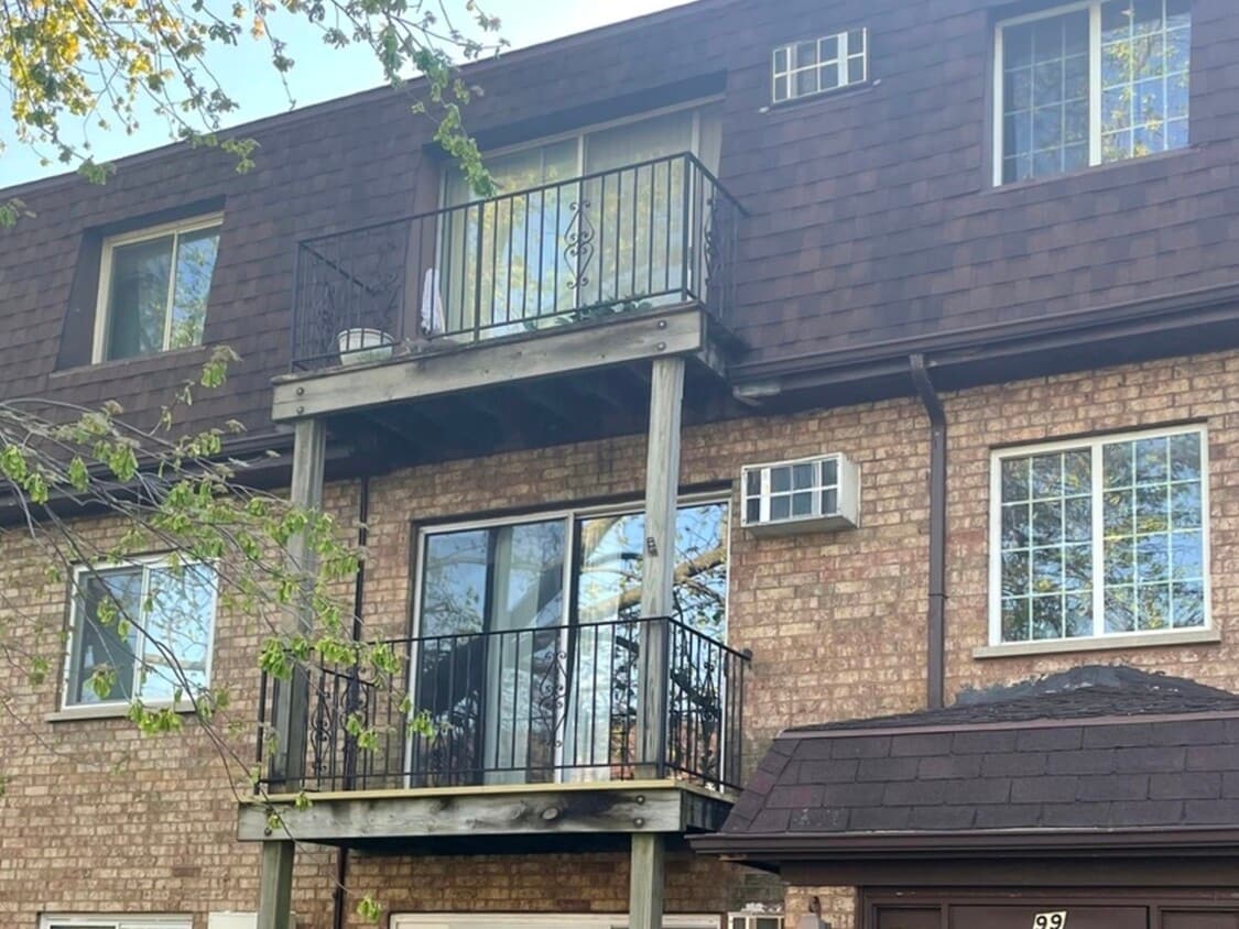Primary Photo - 99 E Dundee Rd