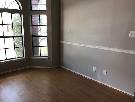 Building Photo - 1303 Glen Ln