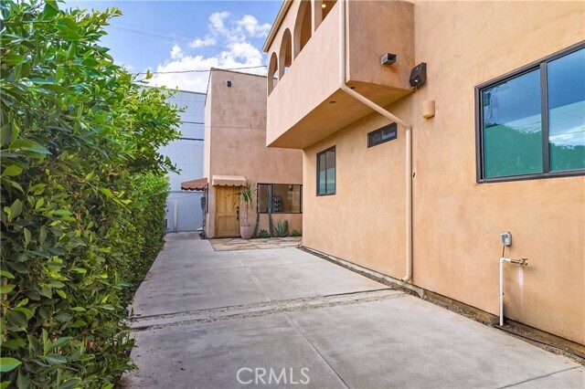 Foto del edificio - 817 N Orange Grove Ave