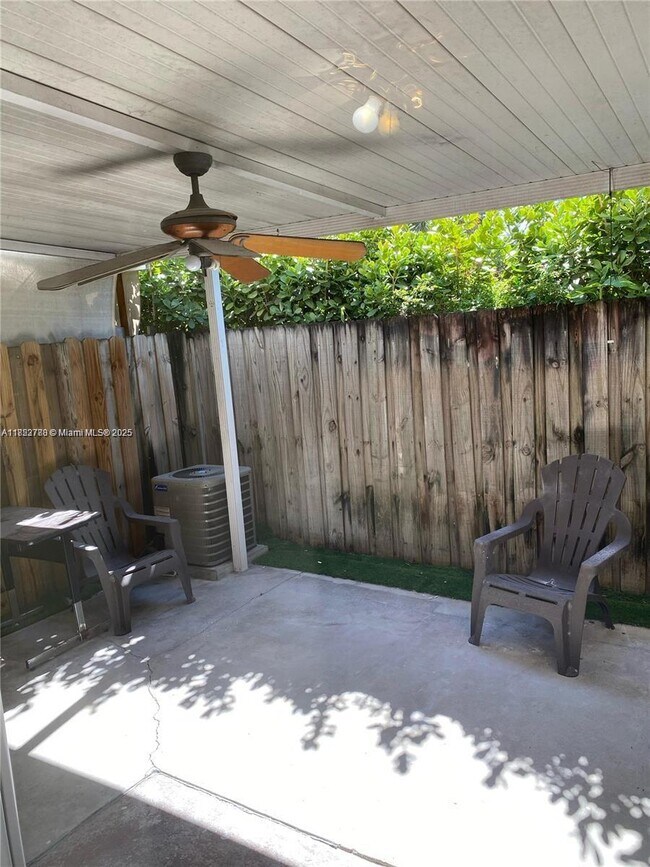 Building Photo - 7510 SW 152nd Ave