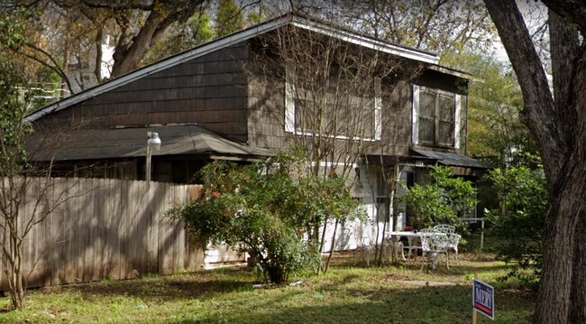 Building Photo - 2110 Arpdale St