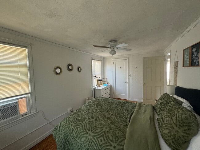 upper side bedroom - 63 Brookline Ave