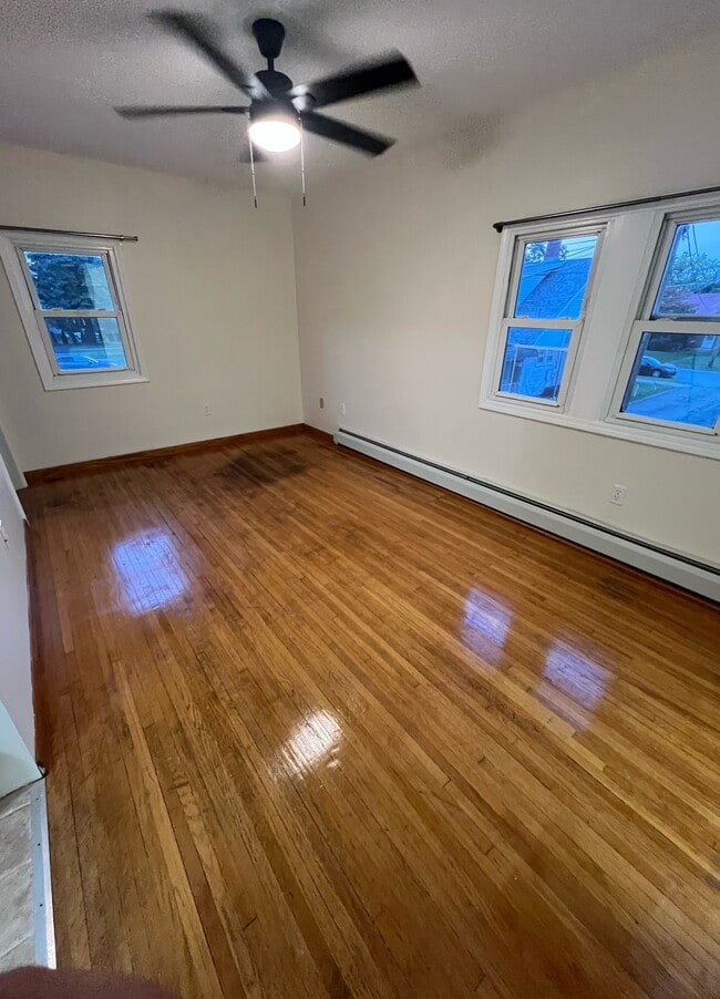 Building Photo - 2635 Fairmount Pkwy