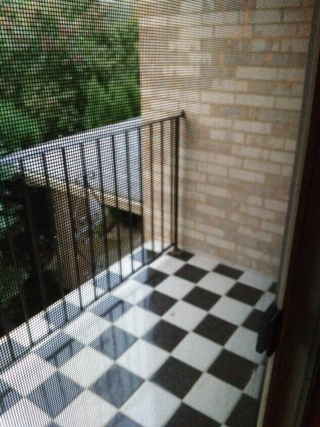 Foto principal - 8351 W 87th St