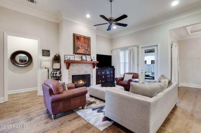 Building Photo - 215 Capstone Crossing