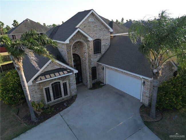 Building Photo - 33 Blue Jay Dr