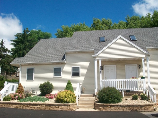 Building Photo - Muirfield Apartments