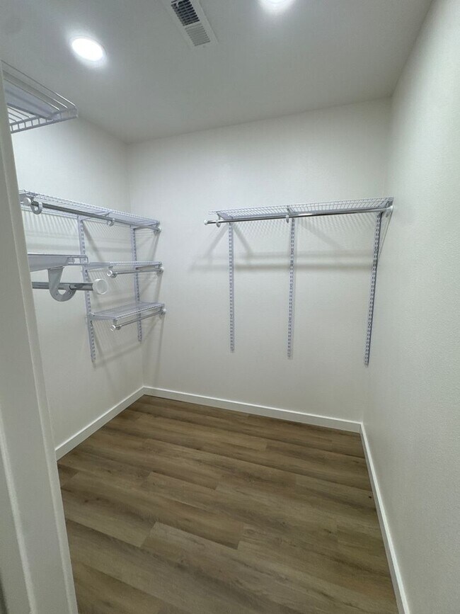 Foto del edificio - 3073-3077 North Fremont