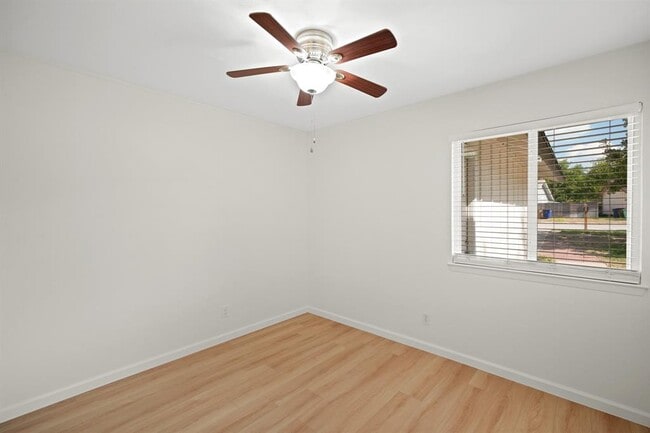 Foto del edificio - 6702 Boleynwood Dr