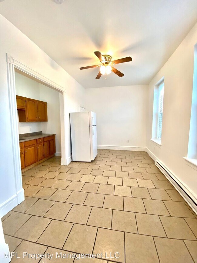 Building Photo - 442 Lehman St
