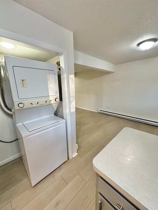 Foto del edificio - 492 East St