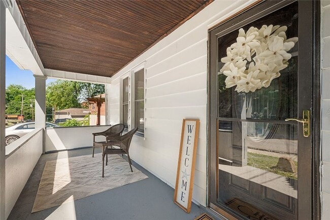 Foto del edificio - Charming 4 Bedroom House!