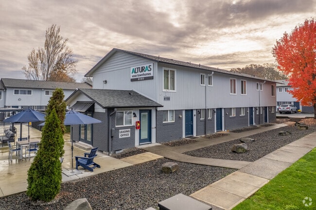 Building Photo - Alturas Vose Townhomes