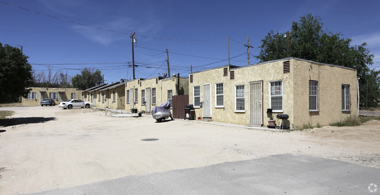 Primary Photo - 17742 D St