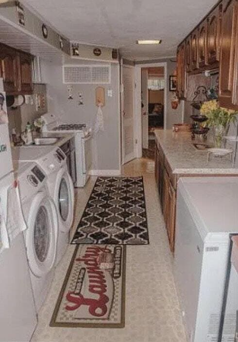 Building Photo - 542 Wartman St