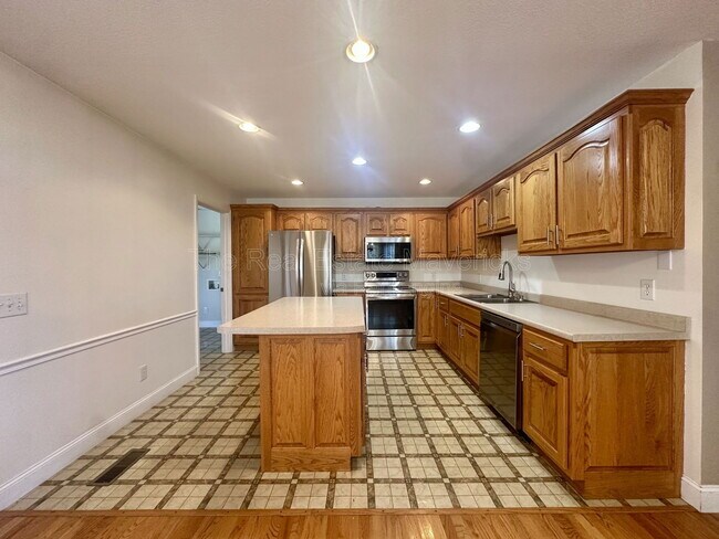 Foto del edificio - 620 Harp Switch Rd