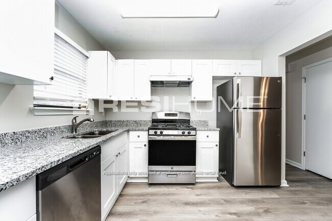 Building Photo - 6714 Bent Creek Dr