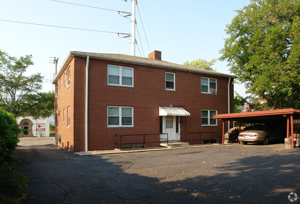 Building Photo - 124 W South St