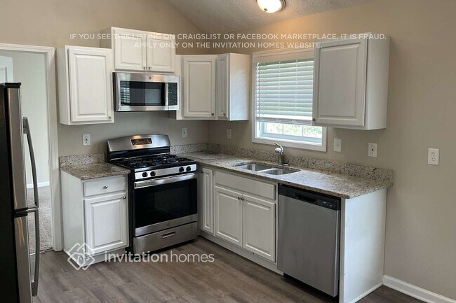 Foto del edificio - 7754 Providence Point Way