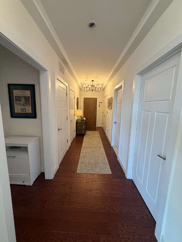 Foto del edificio - 1107 S Walter Reed Dr