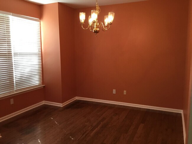 Foto del edificio - 742 Shellstone Pl