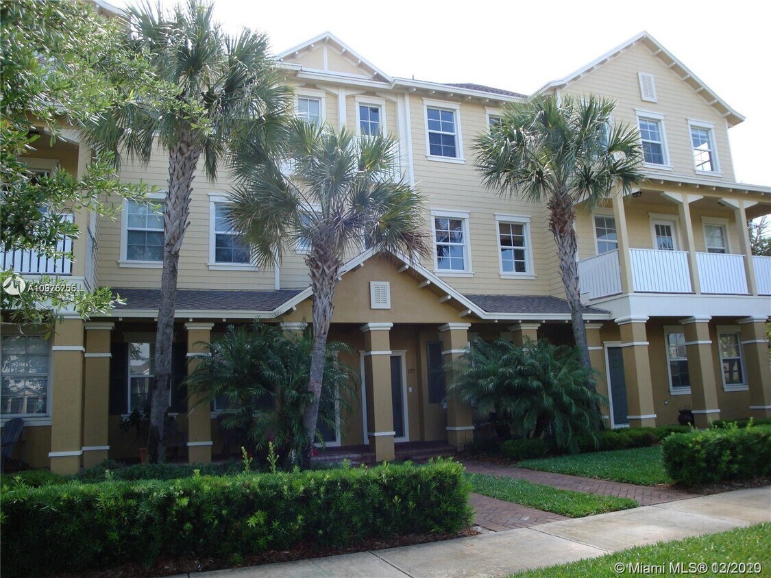127 E Thatch Palm Cir, Jupiter, FL 33458 Townhouse for Rent in Jupiter, FL
