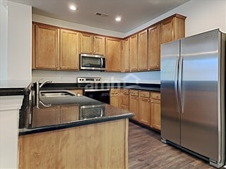 Building Photo - 122 Hyrne Dr