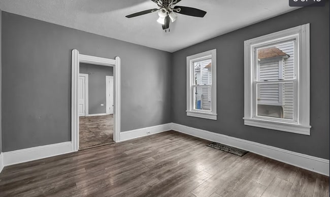 Building Photo - 3134 W 88th St