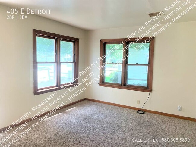 Foto del edificio - 2 Bed 1 Bath with attached garage and All ...