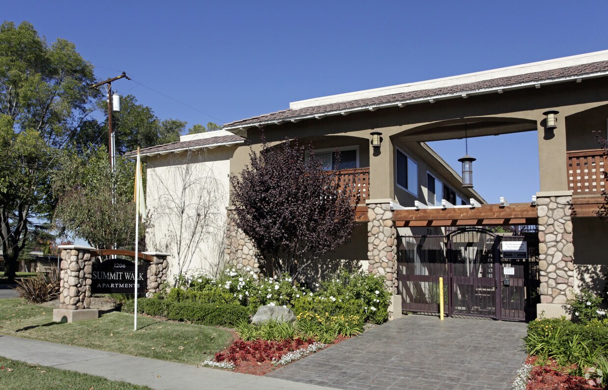 Summit Walk Apartments Apartments in Ontario, CA