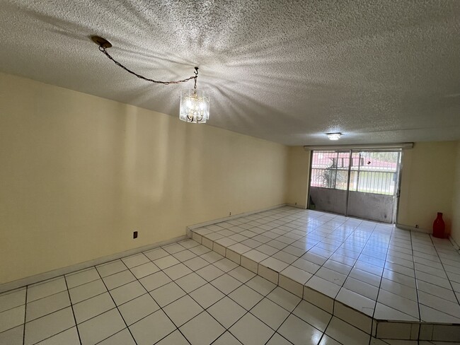 Foto del edificio - 8511 NW 8th St