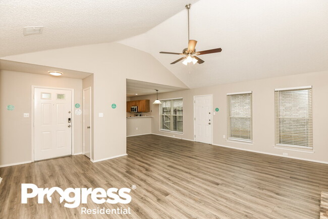 Building Photo - 1121 Cardinal Oaks Dr