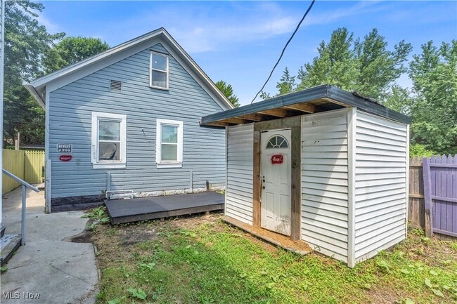 Building Photo - 3150 W 46th St