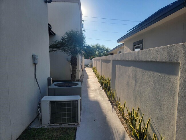 Foto del edificio - 6540 Grande Bay