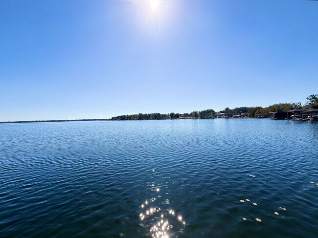 Building Photo - 5243 W Lake Butler Rd