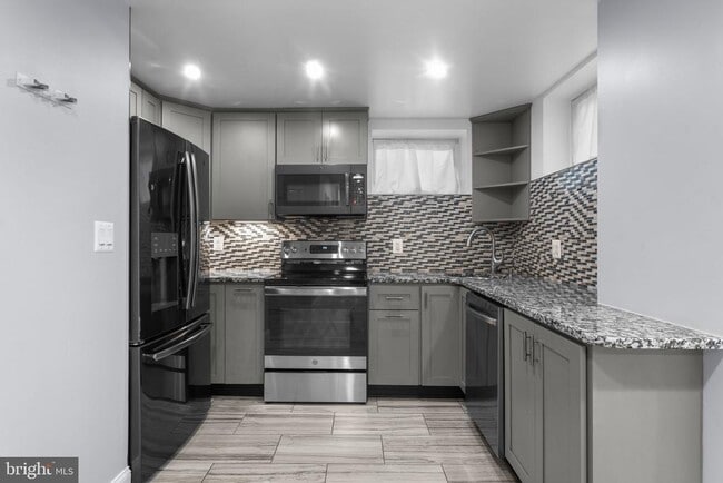 Building Photo - 1416 Meridian Pl NW