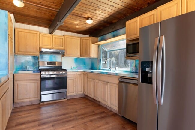 Building Photo - 64-660 Puu Olu Place