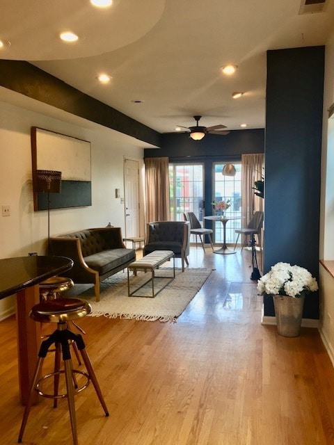 Foto del edificio - 1312 N Campbell Ave