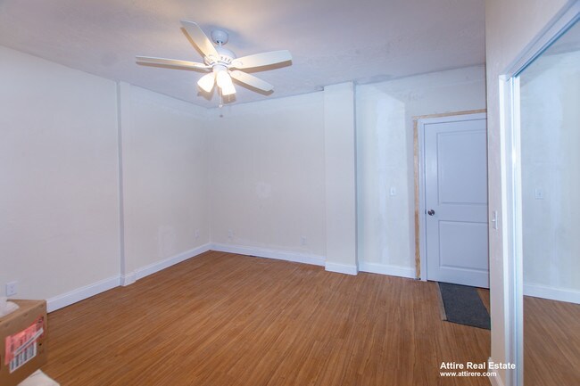 Building Photo - Plymouth Waterfront Area 1br $1500