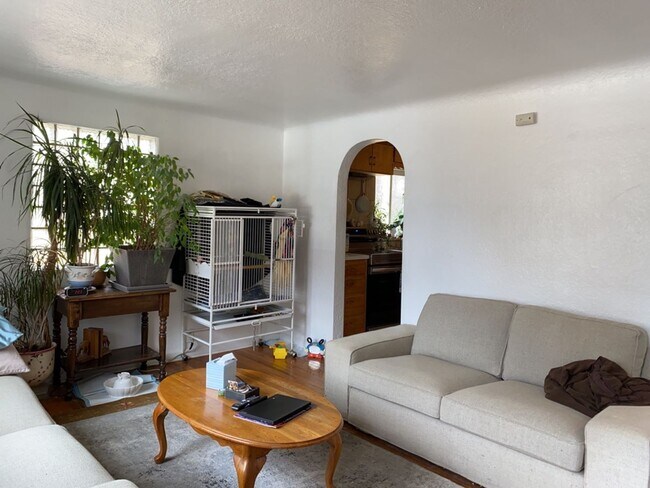 Foto del edificio - 1127 W Mulberry St