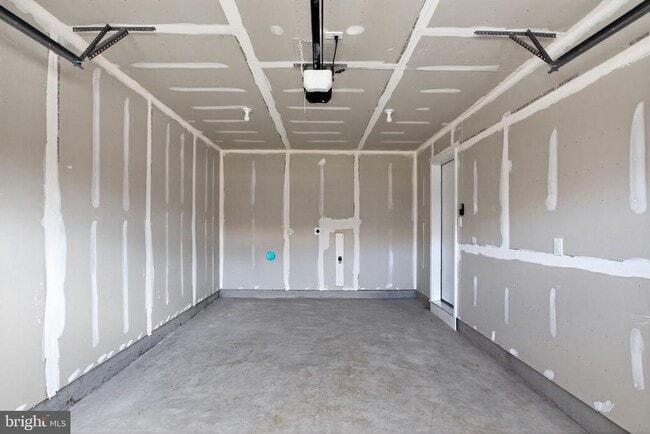 Building Photo - 436 Whirl Ln