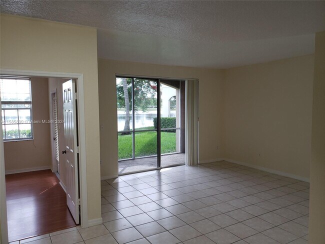Building Photo - 715 SW 148th Ave
